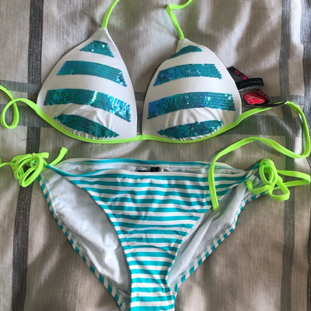 Swimsuit with sequins
